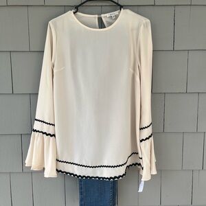 JODIFL Cream lightweight Long Sleeved Blouse with Black Zig-zag Accents